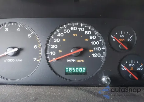 2000 Jeep Grand Cherokee Laredo from USA, damaged, VIN 1J4GW48S2YC395412